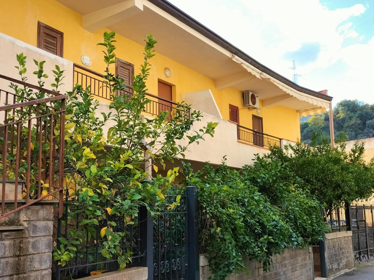 לטויאני Casa Vacanza Da Rosa מראה חיצוני תמונה