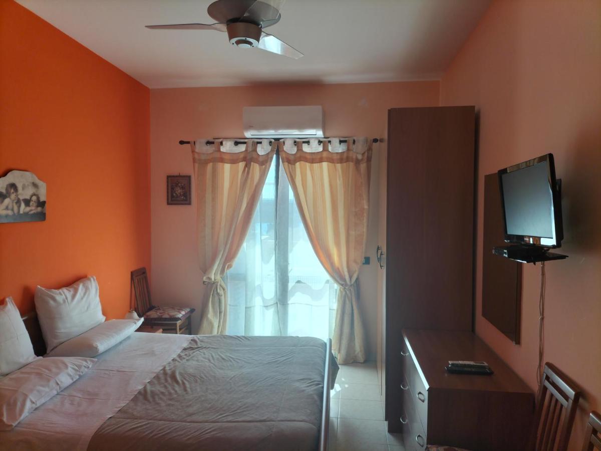 לטויאני Casa Vacanza Da Rosa מראה חיצוני תמונה