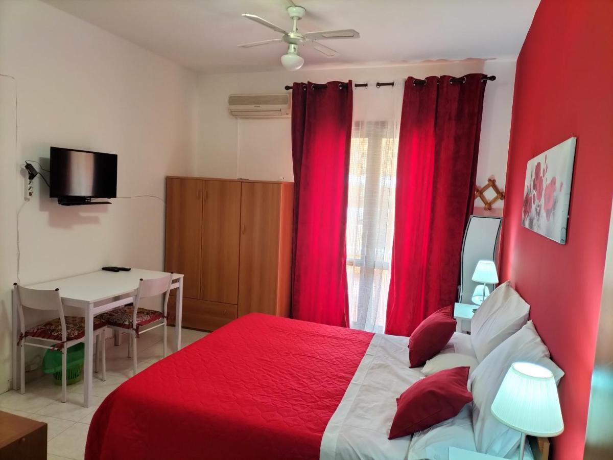 לטויאני Casa Vacanza Da Rosa מראה חיצוני תמונה