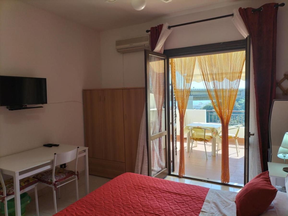לטויאני Casa Vacanza Da Rosa מראה חיצוני תמונה