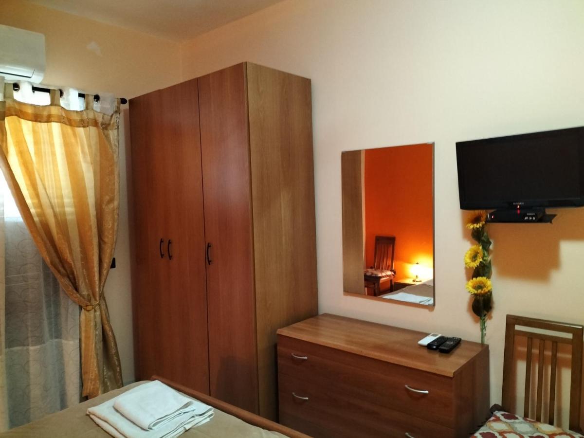 לטויאני Casa Vacanza Da Rosa מראה חיצוני תמונה