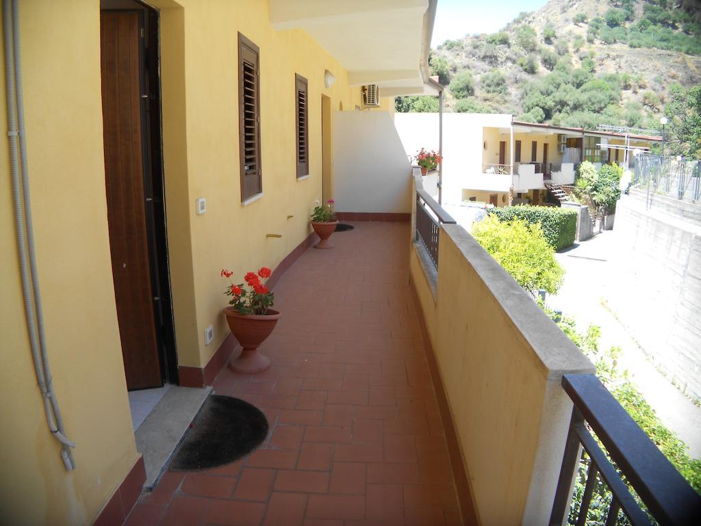 לטויאני Casa Vacanza Da Rosa מראה חיצוני תמונה