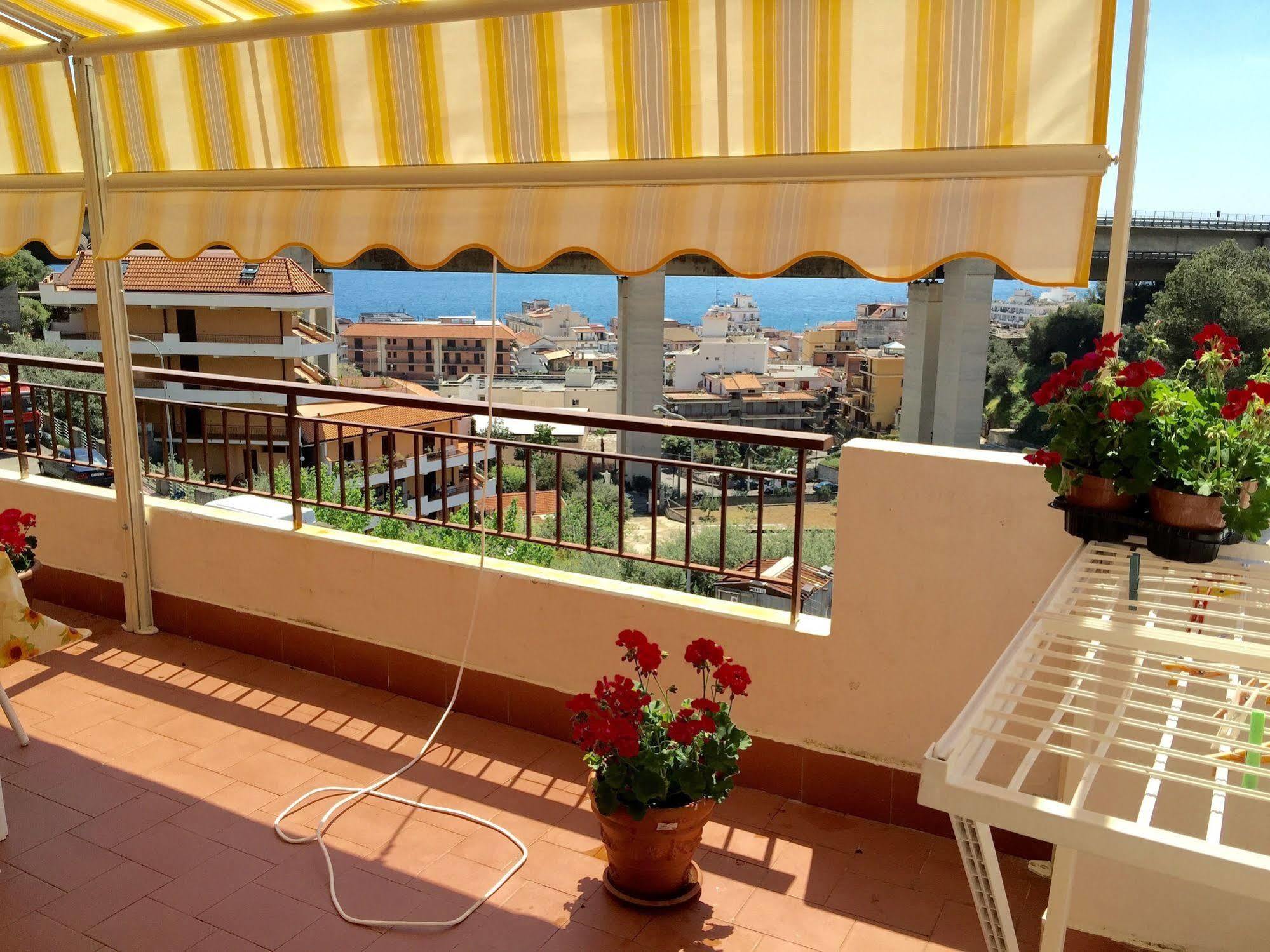 לטויאני Casa Vacanza Da Rosa מראה חיצוני תמונה
