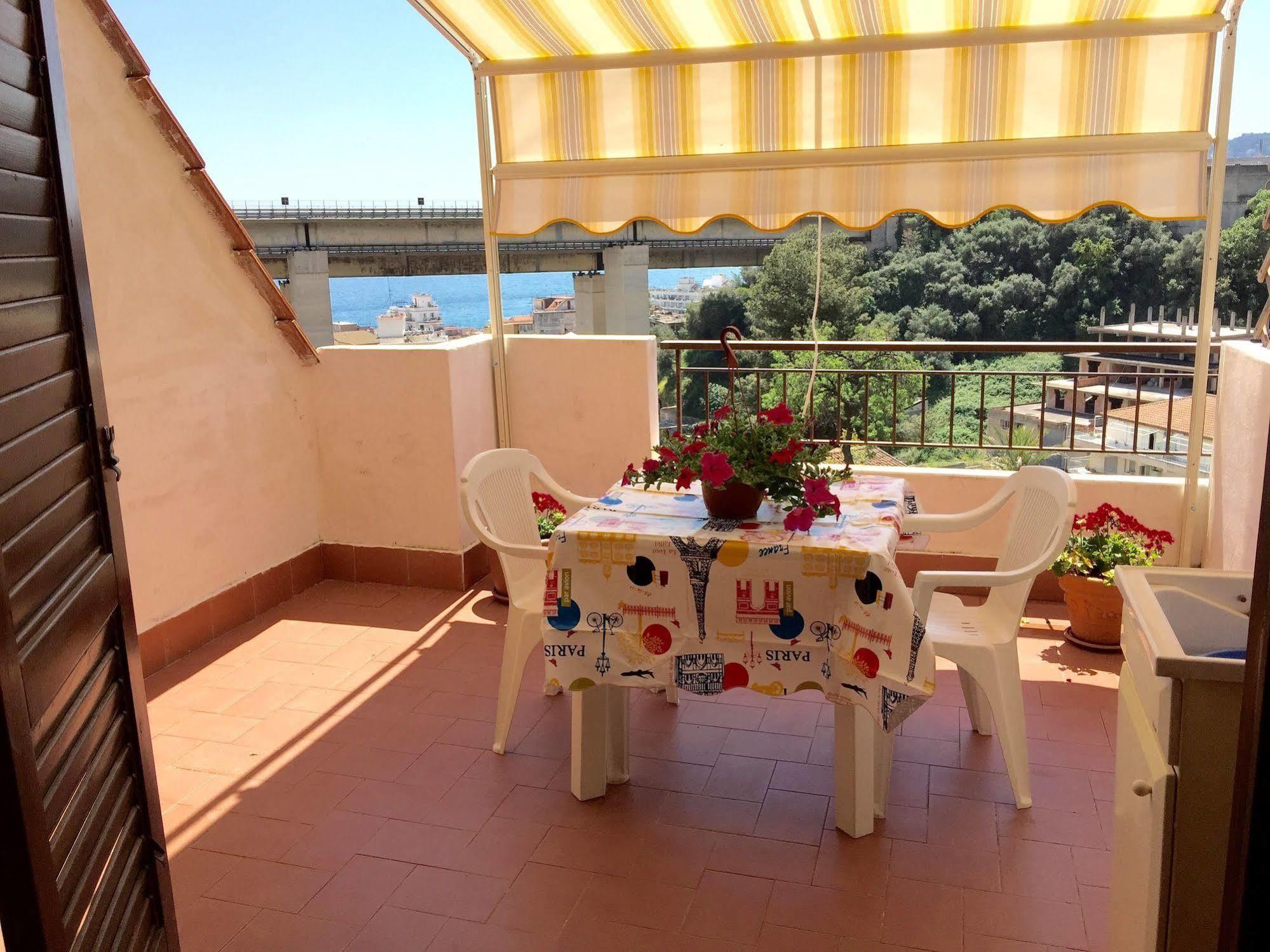 לטויאני Casa Vacanza Da Rosa מראה חיצוני תמונה