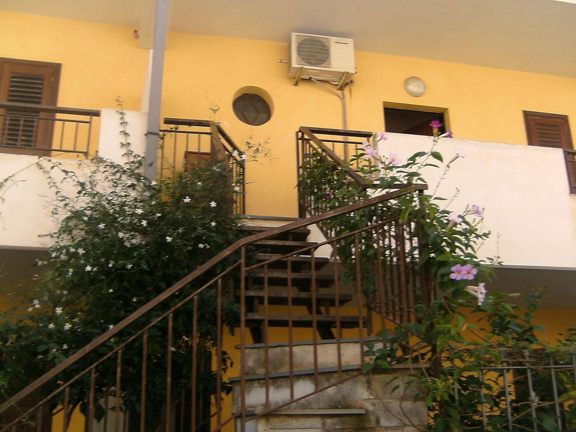 לטויאני Casa Vacanza Da Rosa מראה חיצוני תמונה